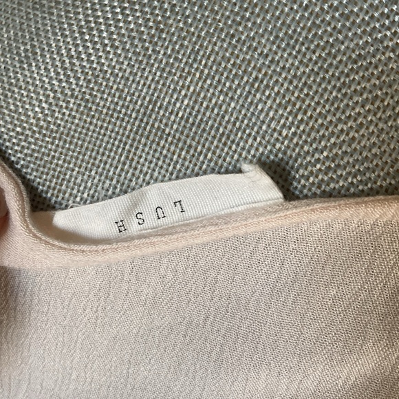 Lush Crop Cold Shoulder Top - Picture 6 of 7